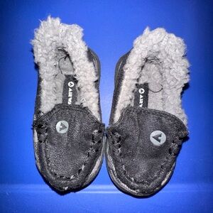 Toddler Air Walk  Baby Moccasins Slippers Black/Grey Plaid Faux Fur Size 2